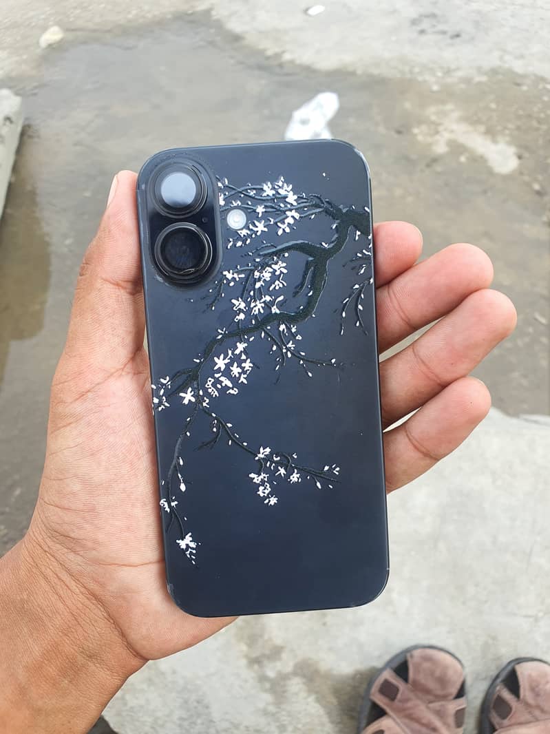 Apple iPhone 16 9