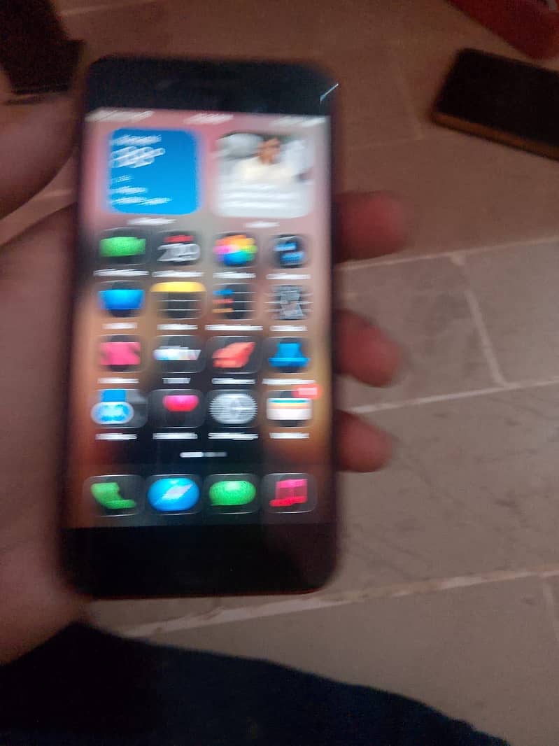 Apple iPhone SE 5