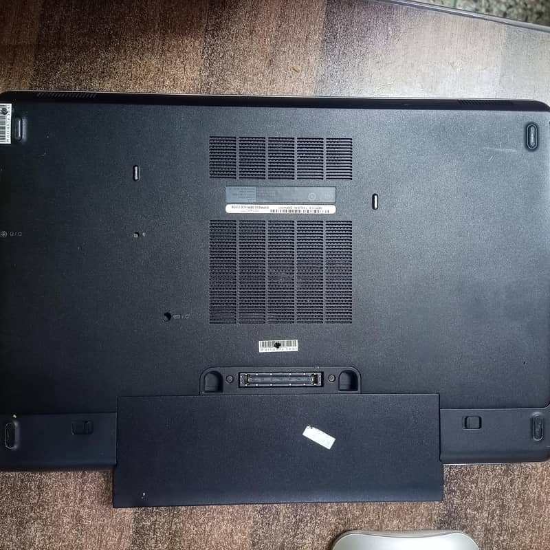 Dell Latitude E6540 1