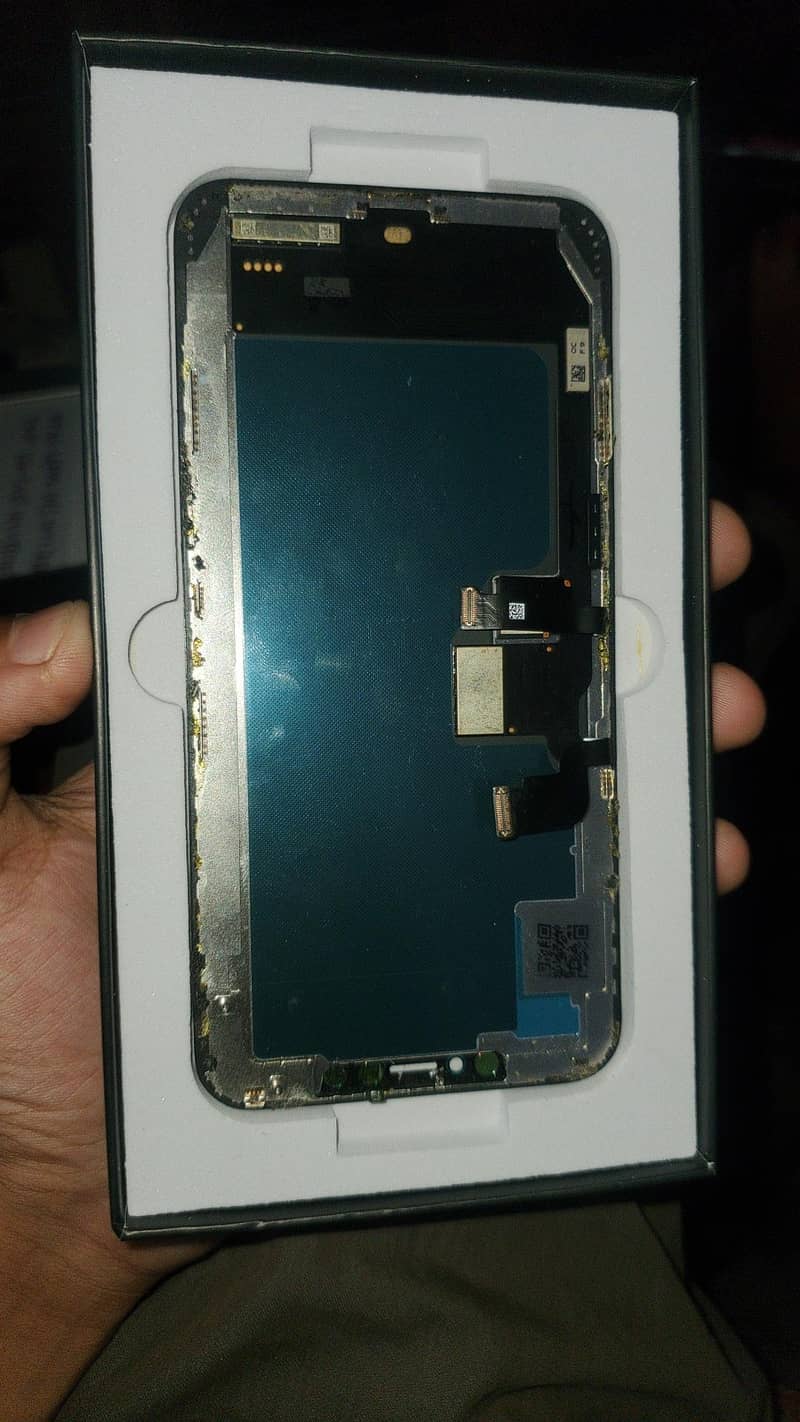 Apple iPhone XS Max 7