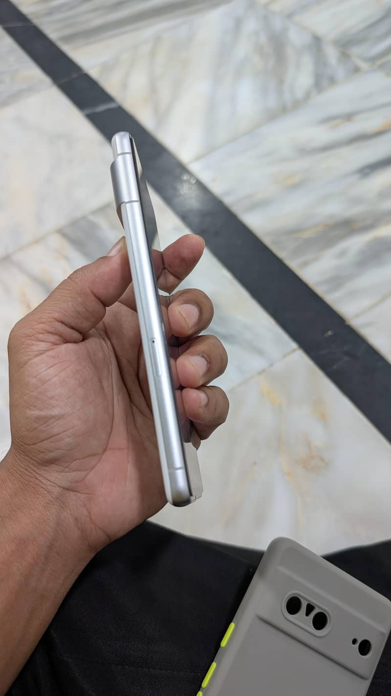 Google Pixel 7 3