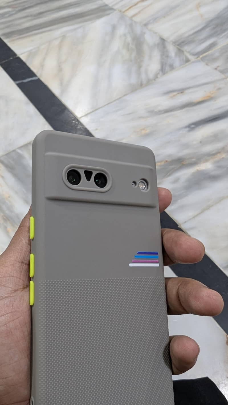 Google Pixel 7 5