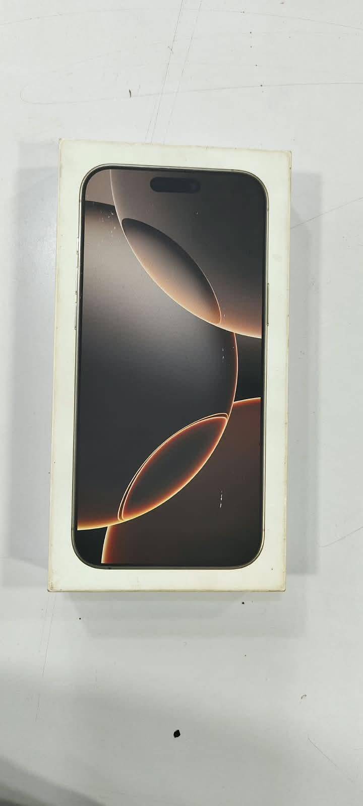Apple iPhone 16 Pro Max 0