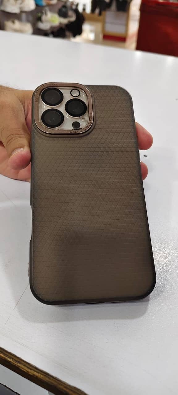 Apple iPhone 16 Pro Max 1