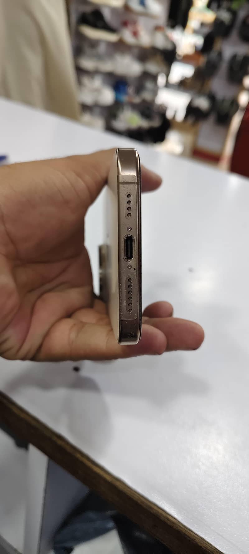 Apple iPhone 16 Pro Max 3