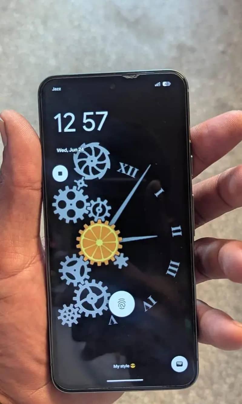 Google Pixel 8 5