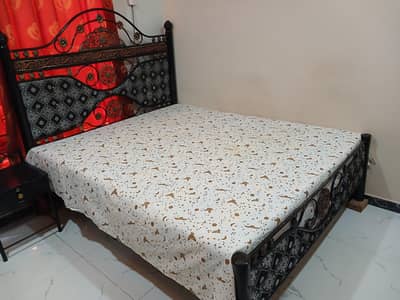 iron  bed
