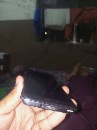 Sharp Aquos R2