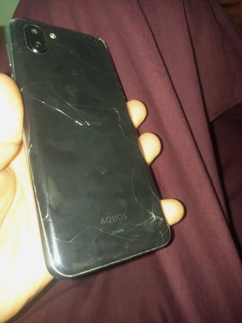 Sharp Aquos R2 2