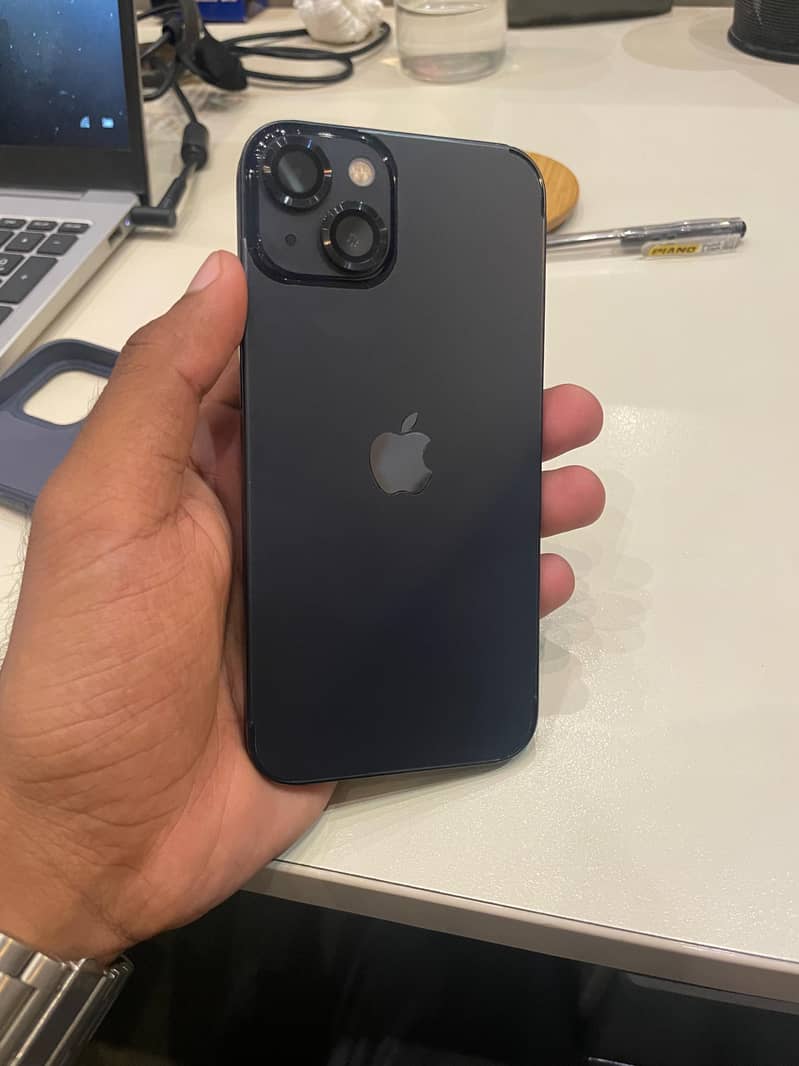 Apple iPhone 13 2