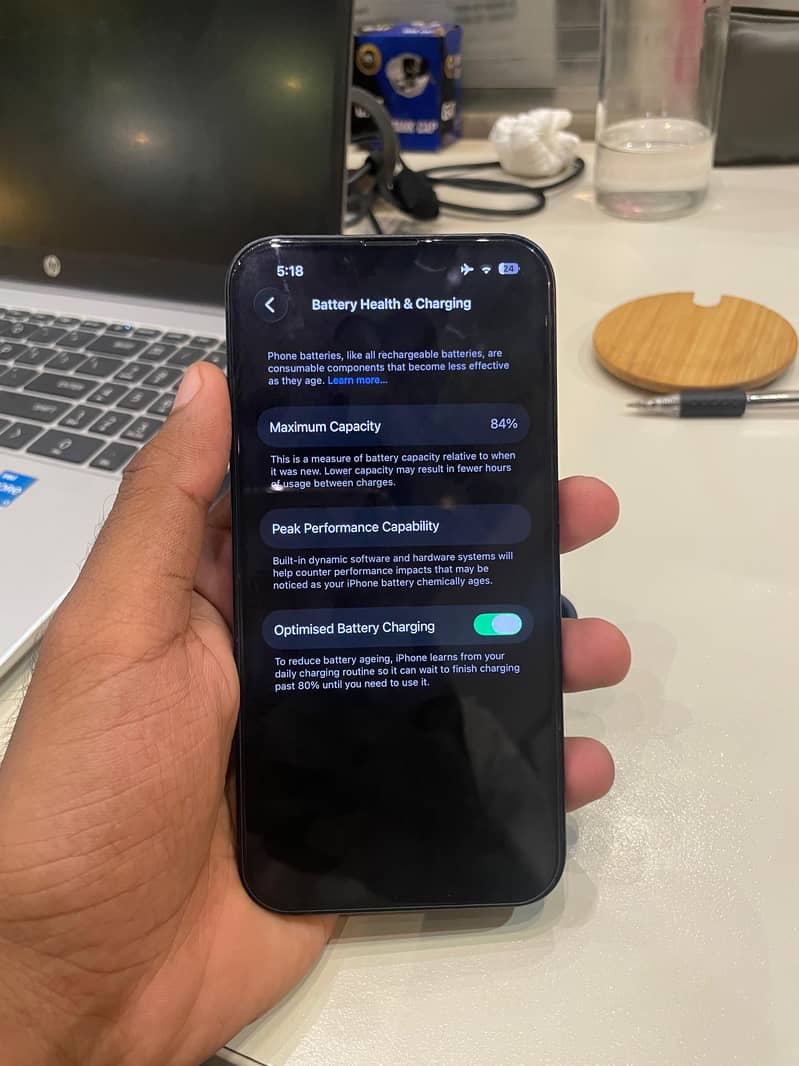 Apple iPhone 13 4