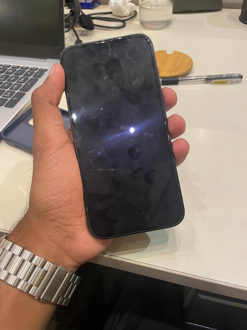 Apple iPhone 13 6