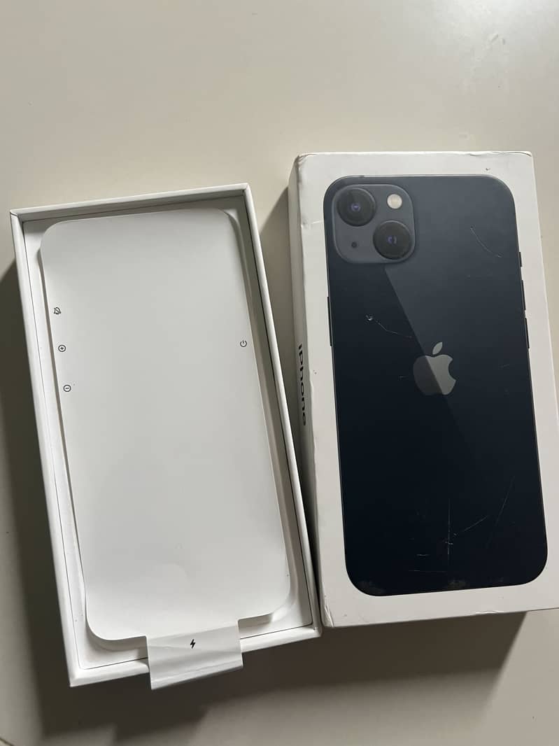 Apple iPhone 13 7
