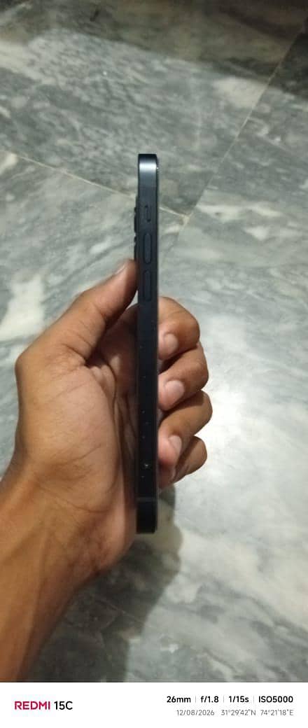 Apple iPhone 12 1