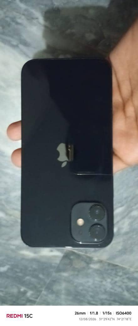 Apple iPhone 12 4