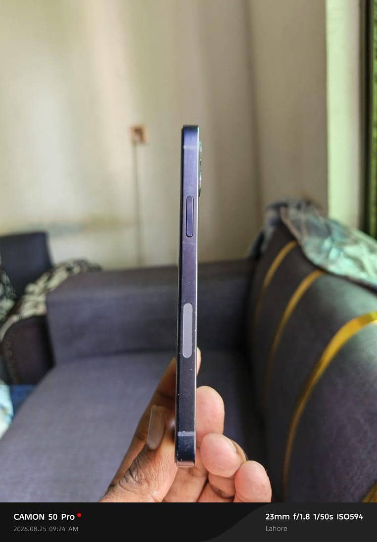 Apple iPhone 12 7