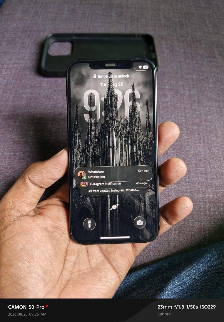 Apple iPhone 12 10