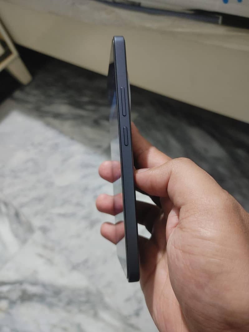 Realme 13 Plus 4