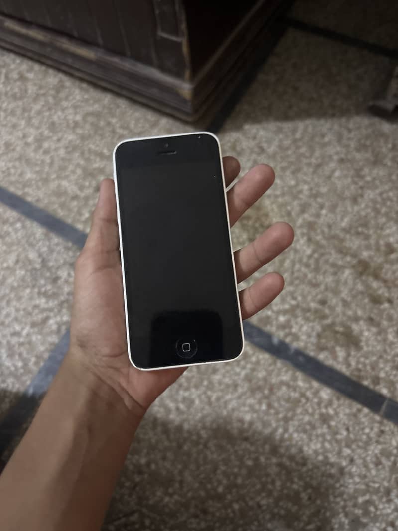 Apple iPhone 5c 0