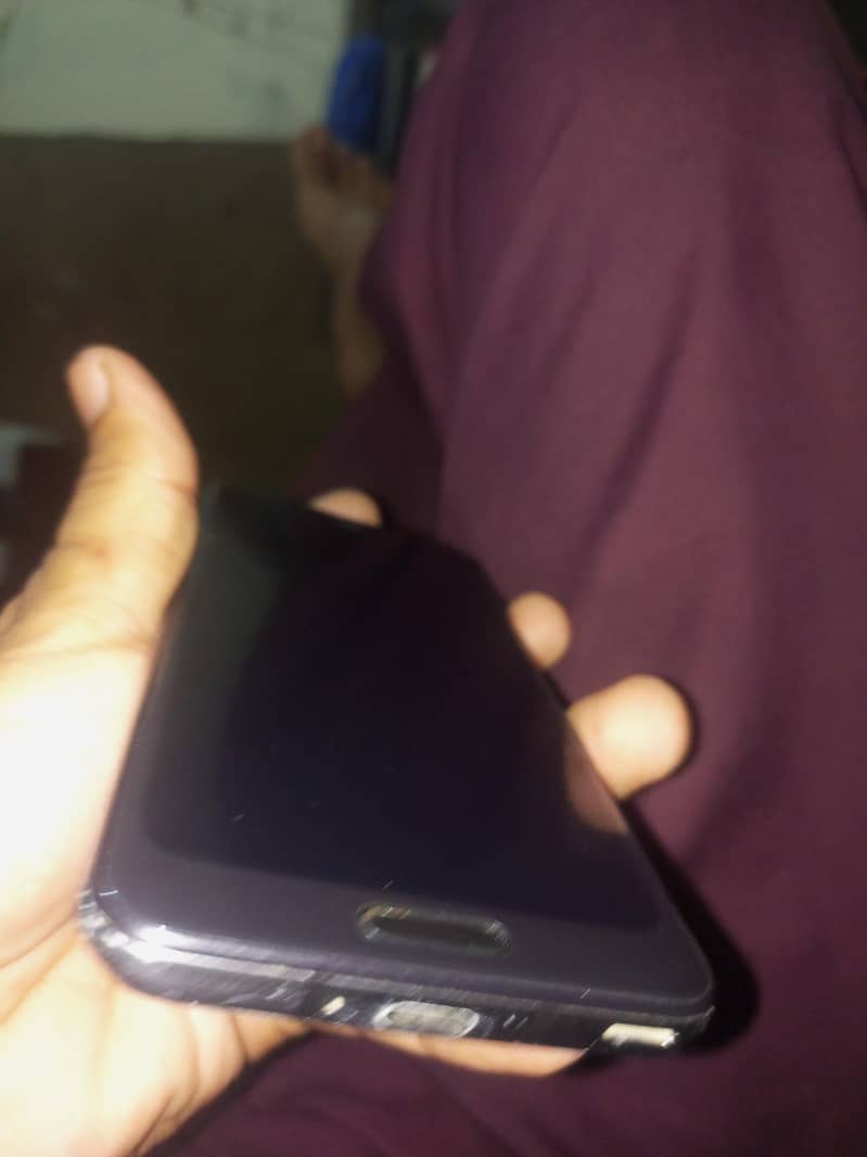 Sharp Aquos R2 2