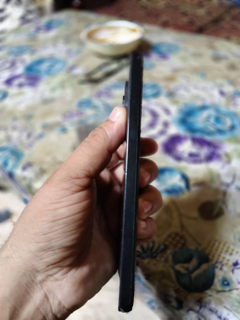 Redmi note 14 8/256 10