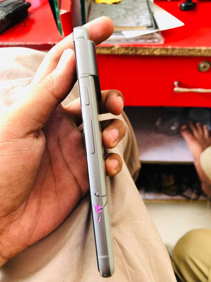 Google Pixel 8 3