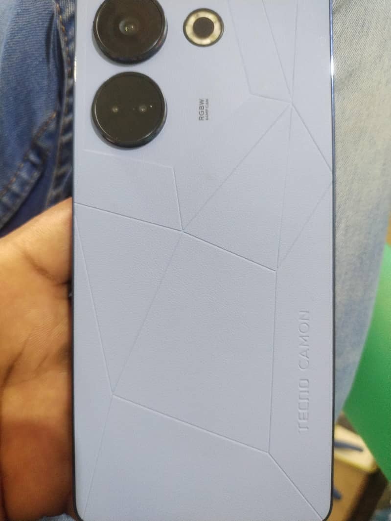 Tecno CAMON 20 0