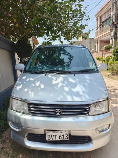 Toyota Regius 1998