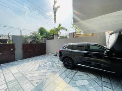 18 Marla house for rent location civil line near State Bank Faisalabad