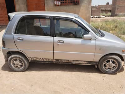 Daihatsu Cuore 2011
