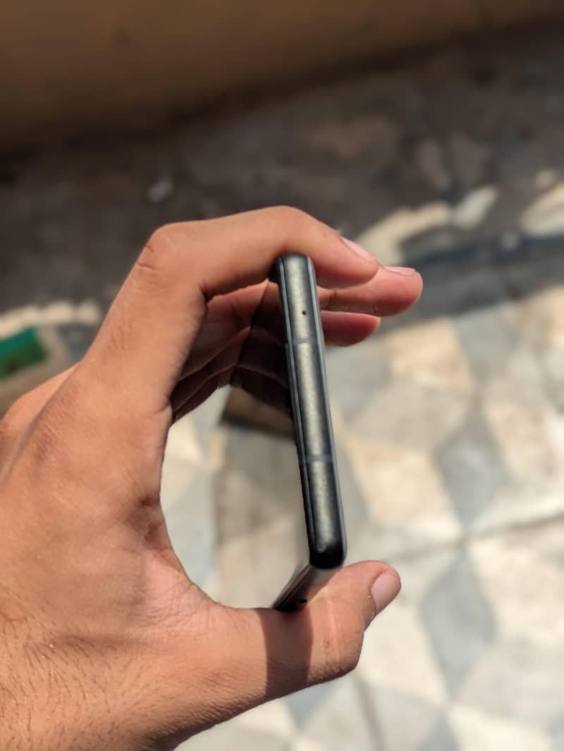 Google Pixel 6a 5