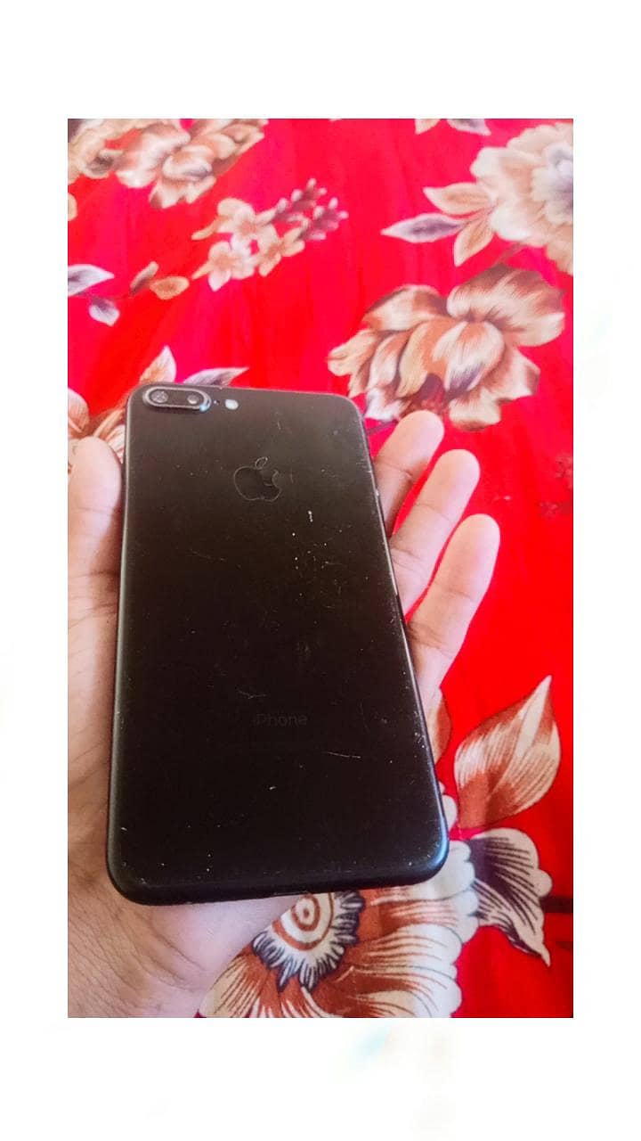 Apple iPhone 7 Plus 0