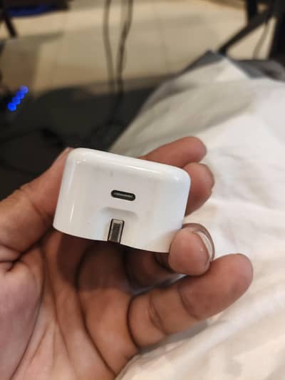 type C to iPhone charger original charger of 14 pro max