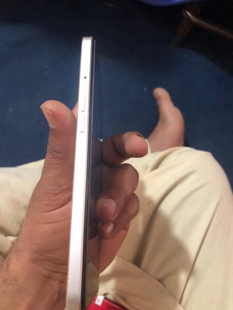 OPPO A77s 1