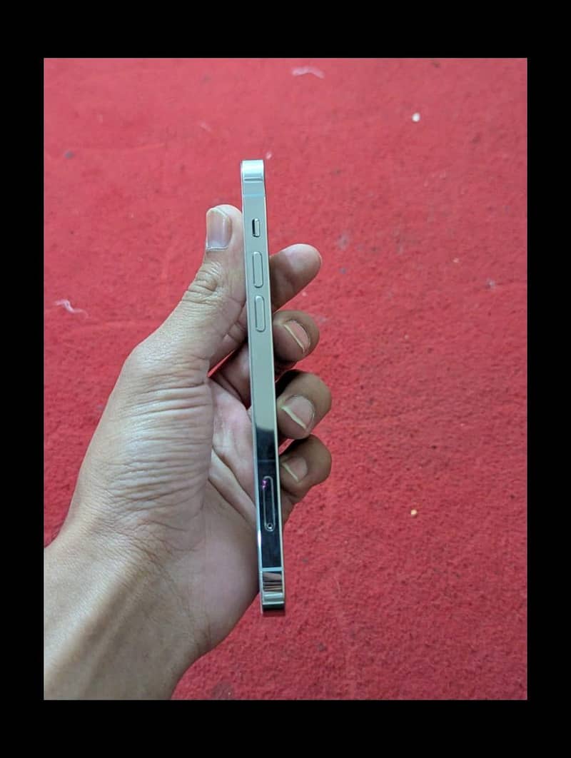 Apple iPhone 12 Pro 6