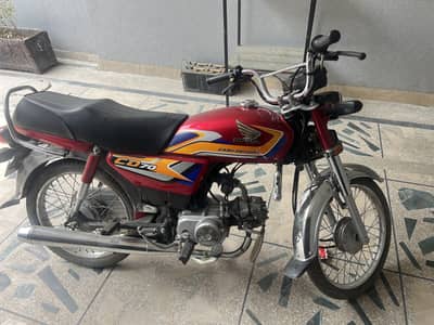 Honda cd 70 red color