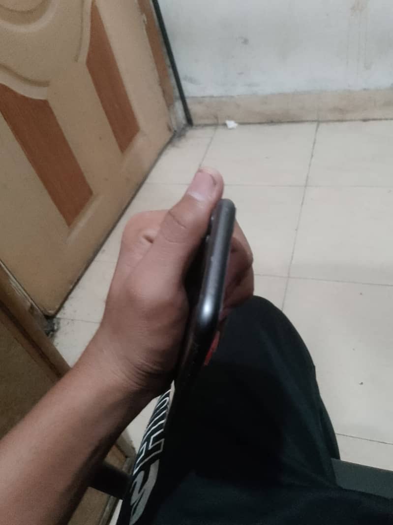 Apple iPhone 11 6