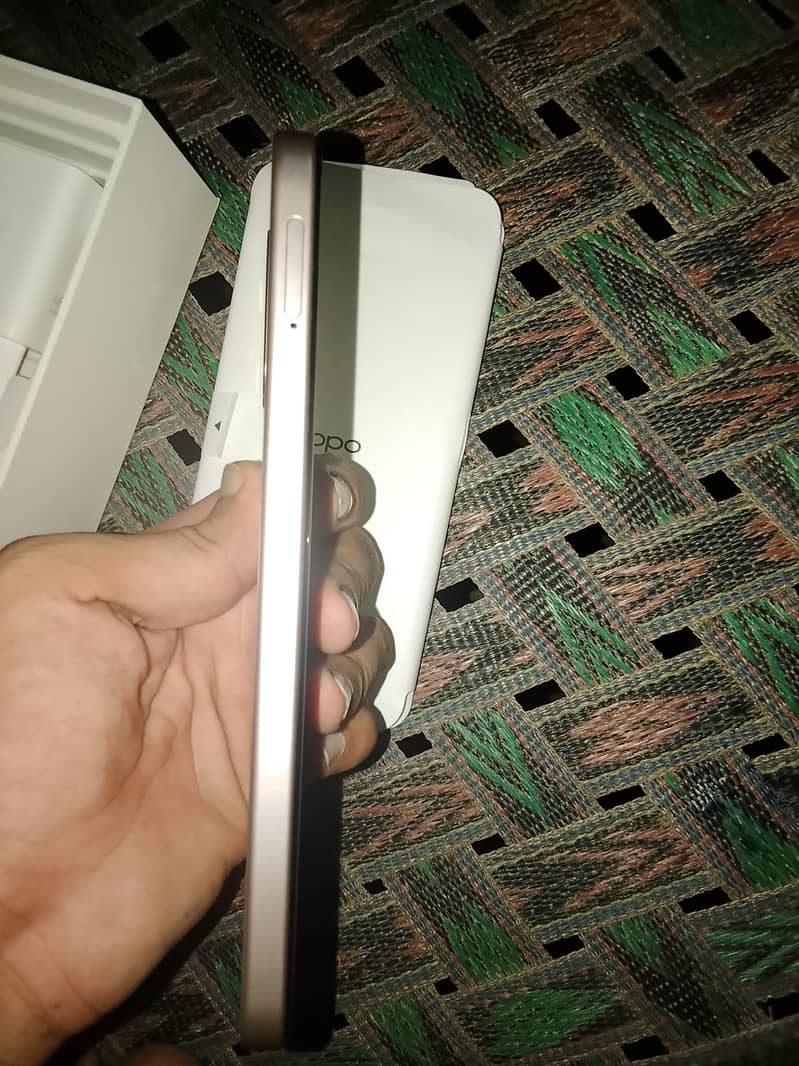 OPPO A6 256GB 3
