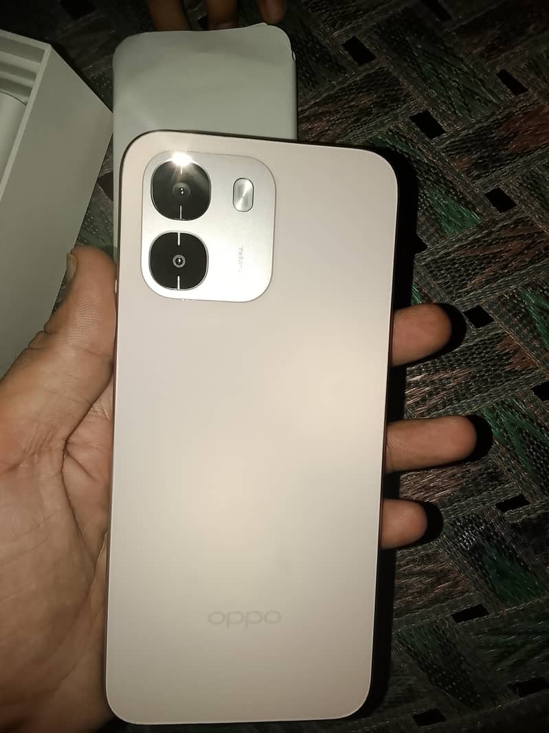 OPPO A6 256GB 5