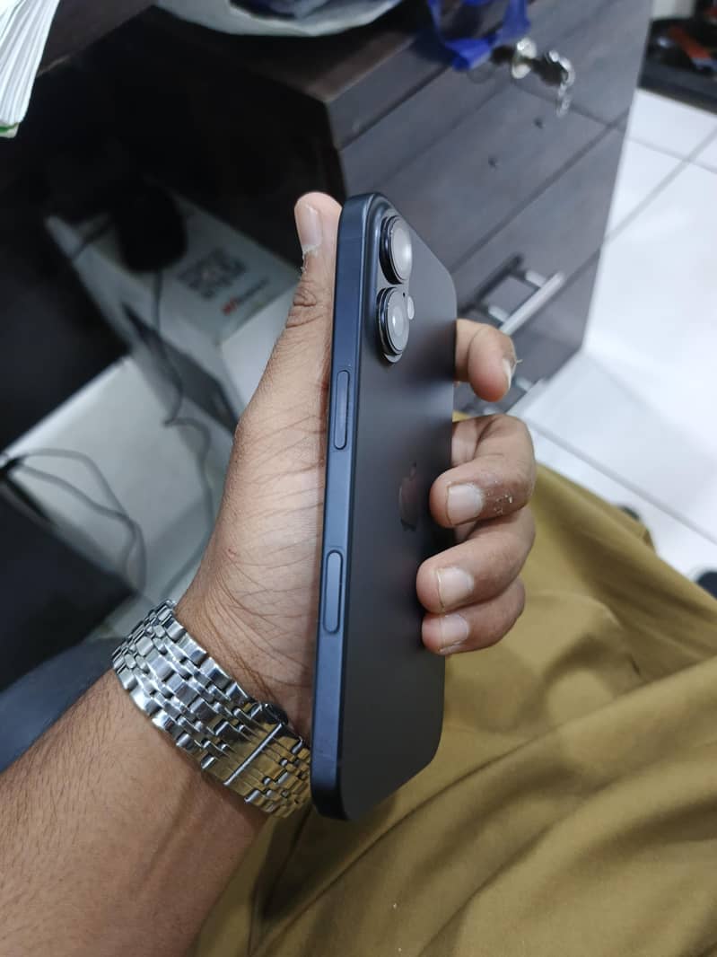 Apple iPhone 16 jv 3