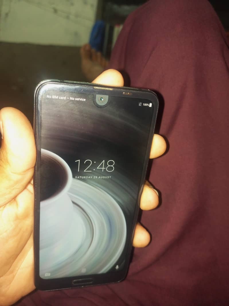 Sharp Aquos R2 0