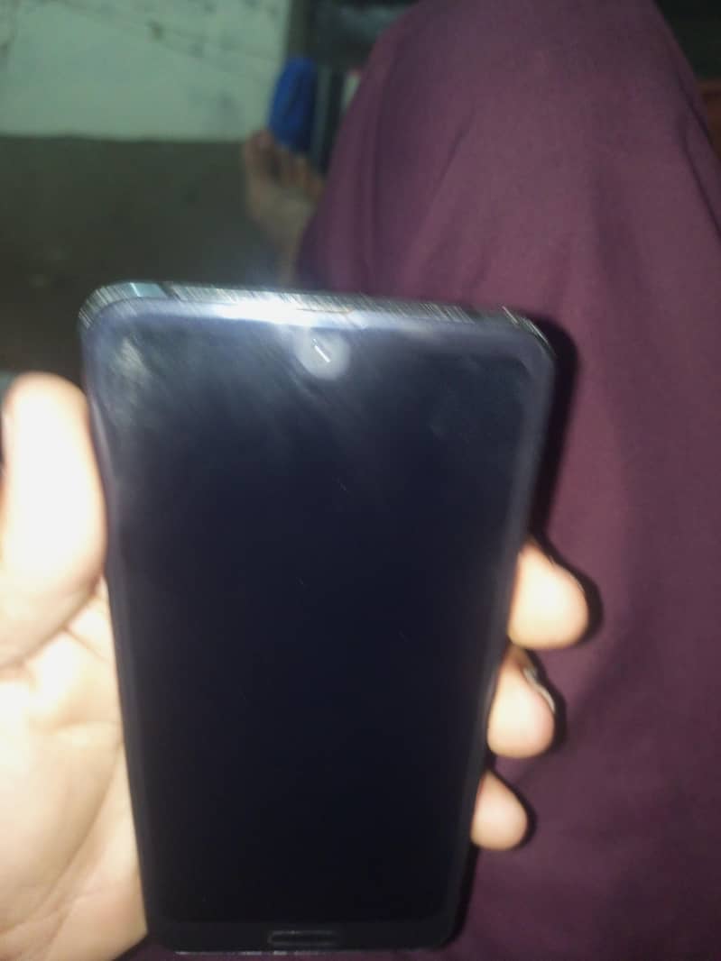 Sharp Aquos R2 2