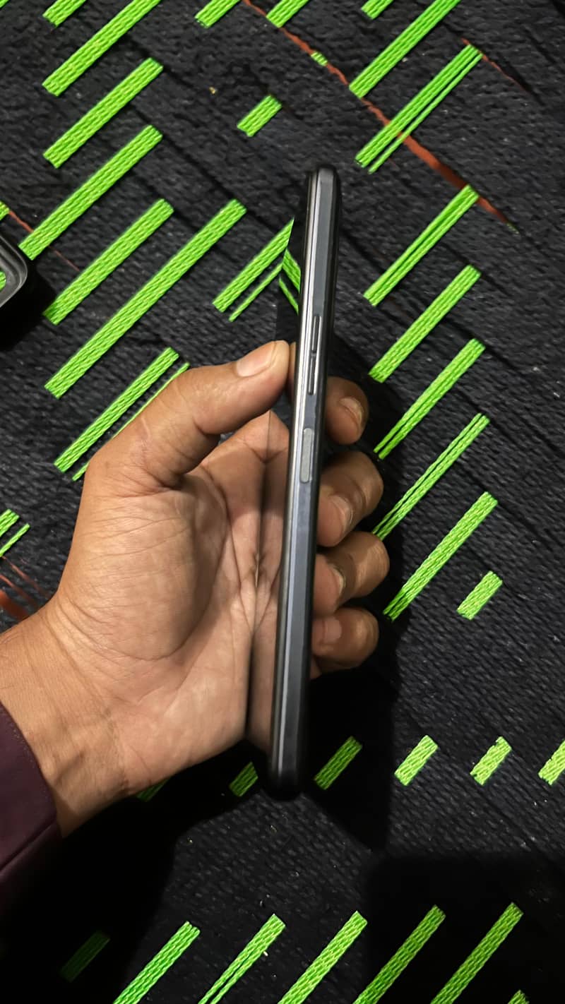 Tecno CAMON 18T 1
