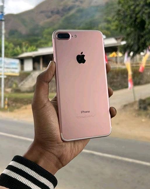 Apple iPhone 7 Plus 0