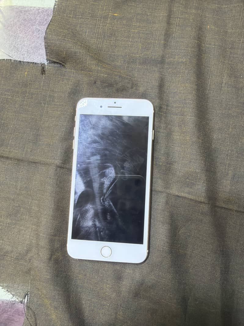 Apple iPhone 8 Plus 1