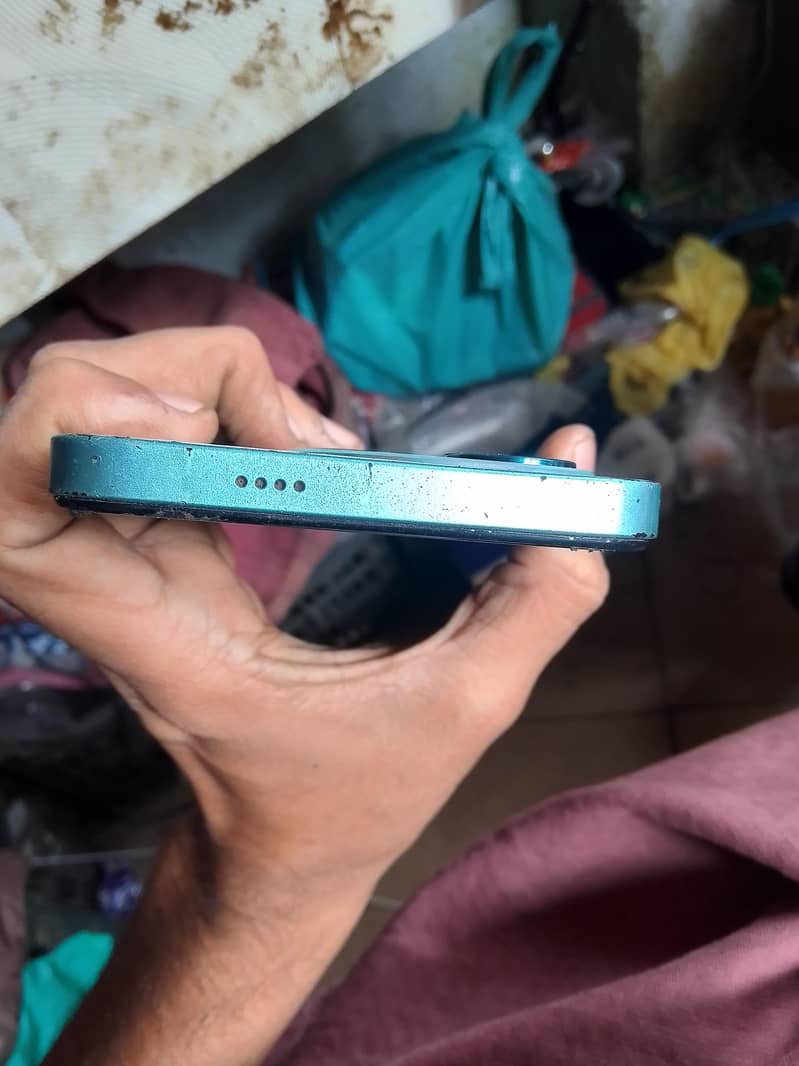 Tecno Spark Go 2