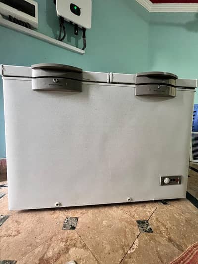 Dawlance Deep Freezer – AC/DC Inverter | 10/10 Condition | Almost New