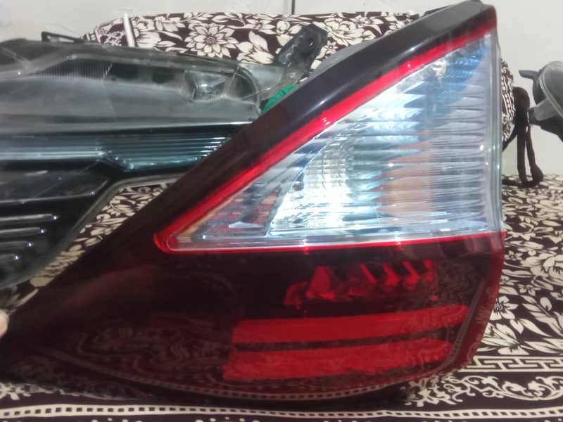 headlight's 8