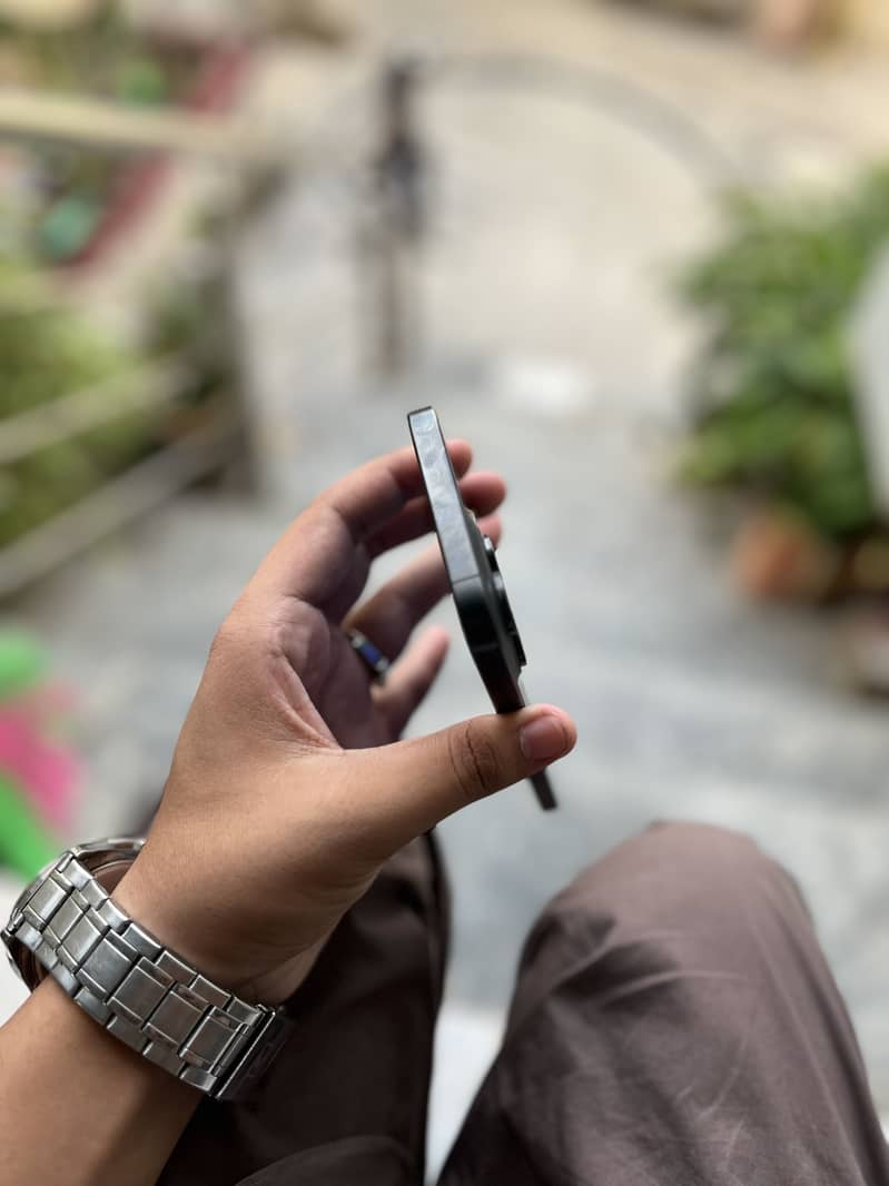 Apple iPhone 15 Pro Max 1