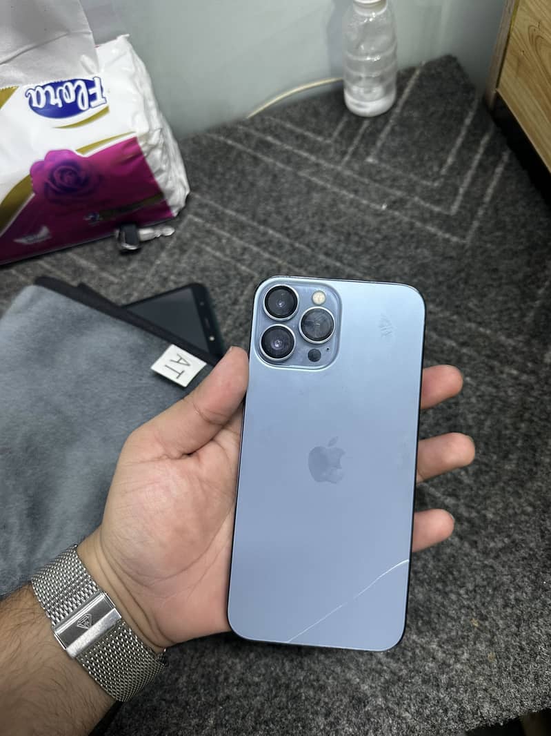 Apple iPhone 13 Pro Max 6